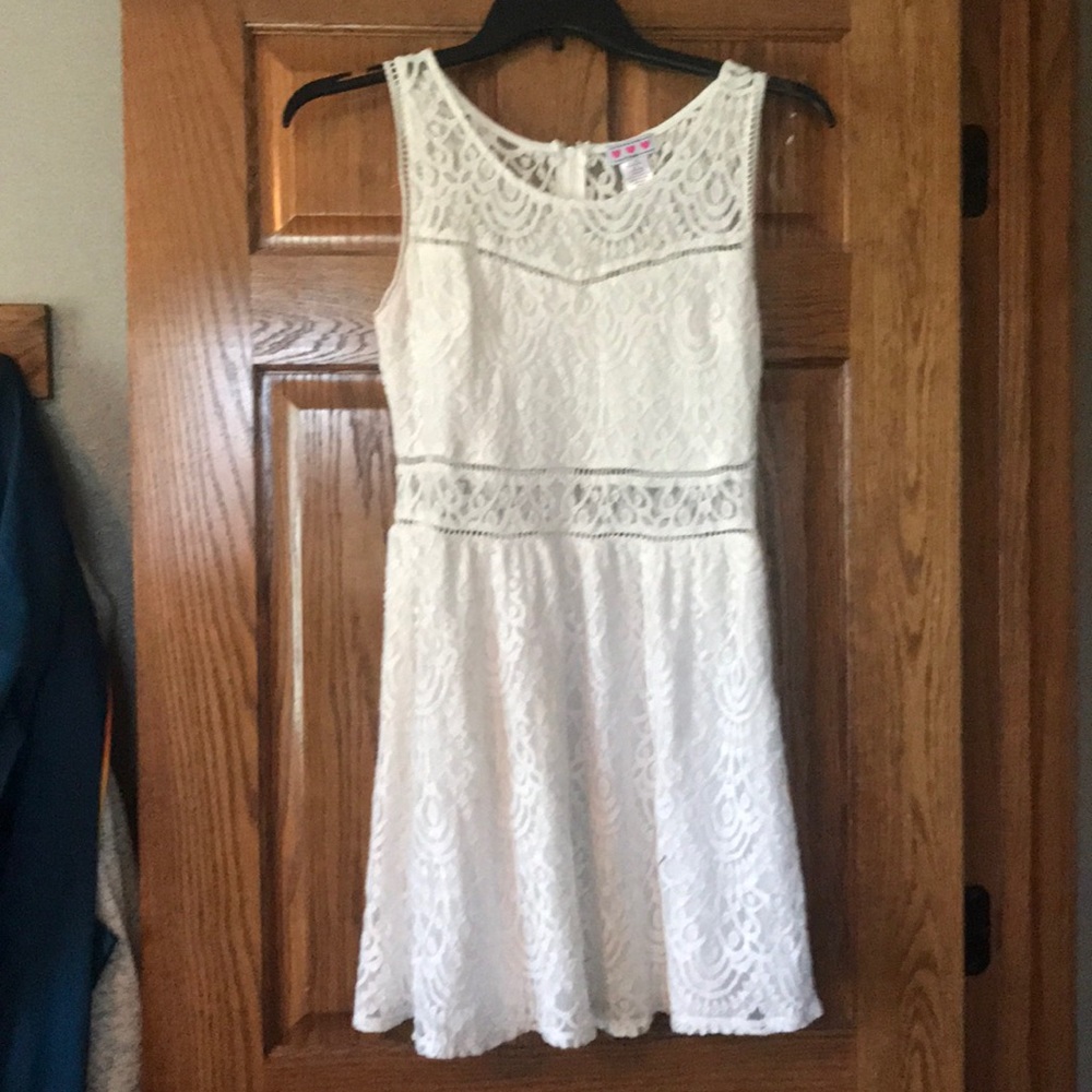 White Lace Short Dress